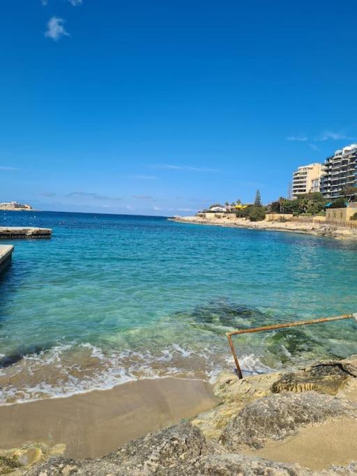 Cozy Inside.City & Beach Outside Διαμέρισμα Σλιέμα Εξωτερικό φωτογραφία